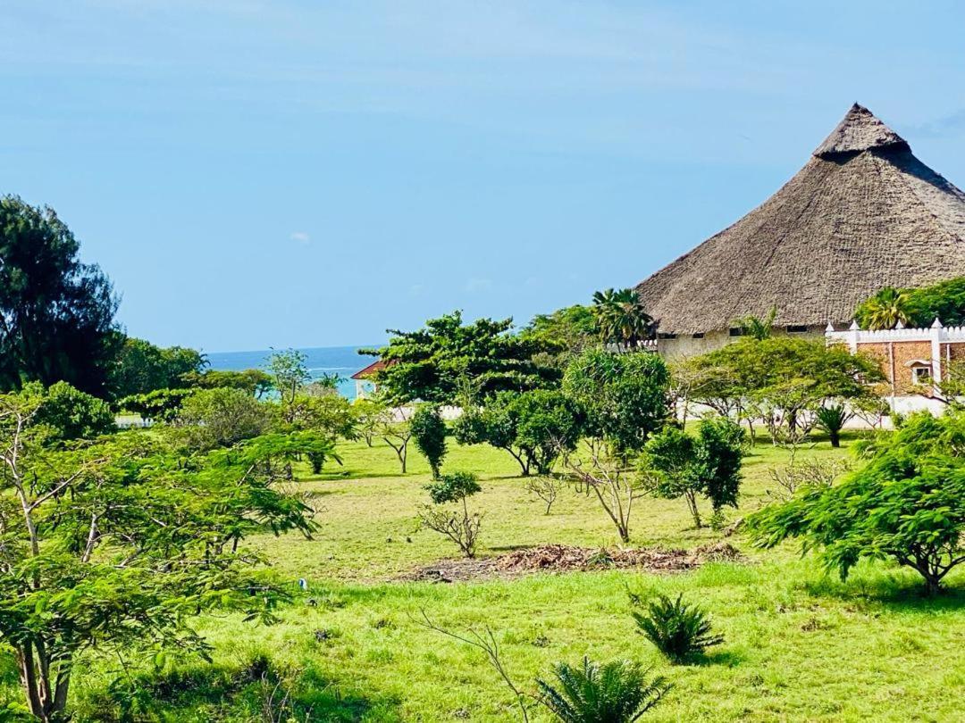 The Bali Resort Zanzibar Pingwe Exterior photo